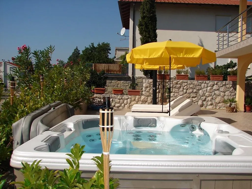 Apartment Dramalj 31 0*,  Croatia